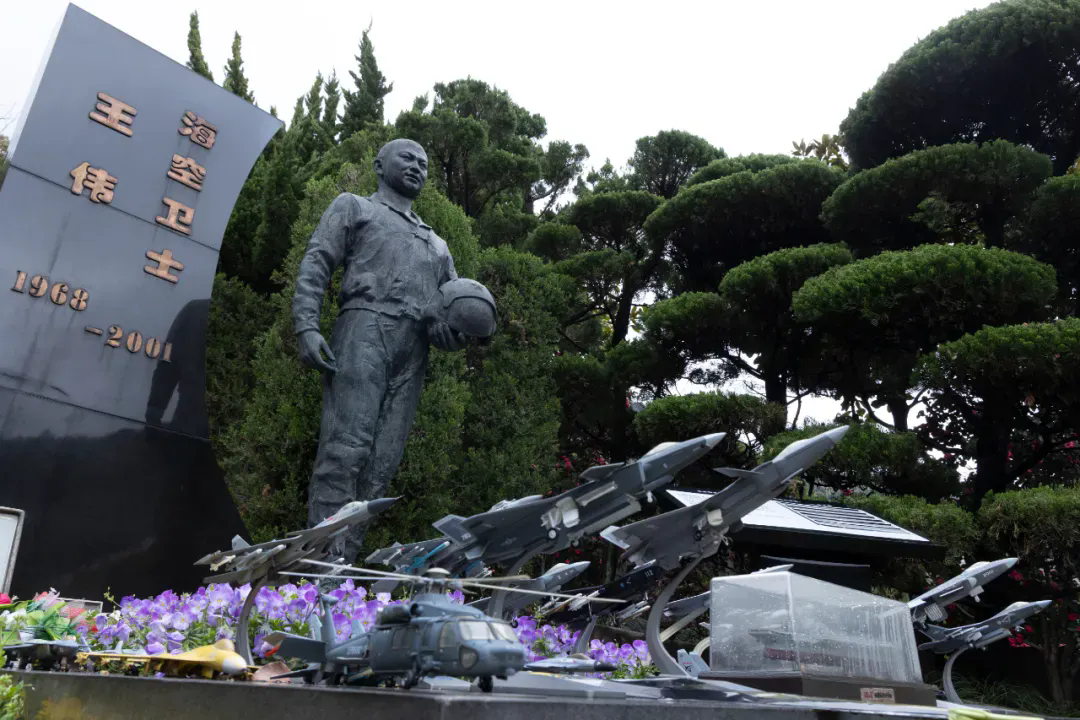 1.2.webp.png 1.2.webp.png